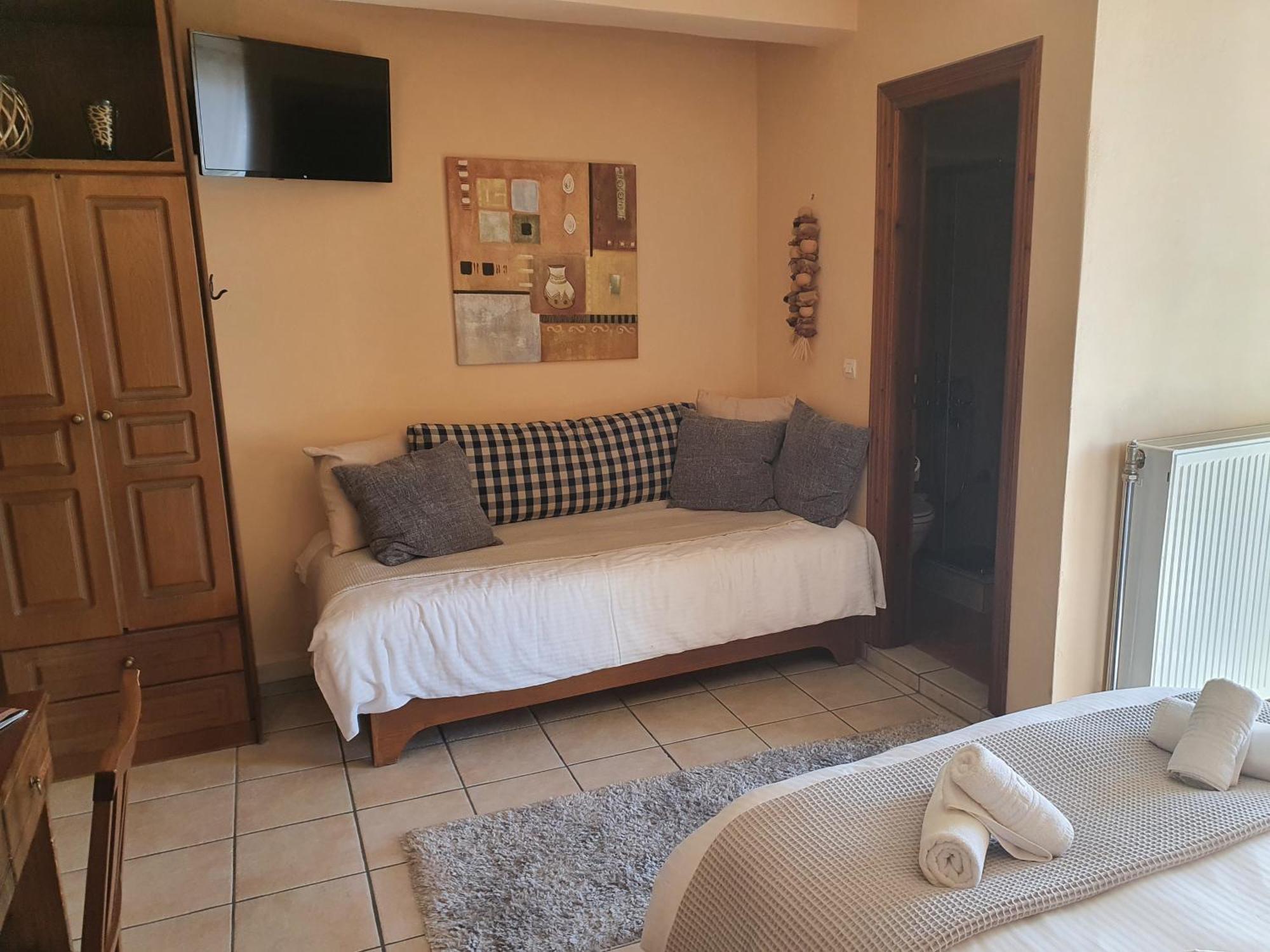 Semeli Guesthouse Karpenísion Екстериор снимка