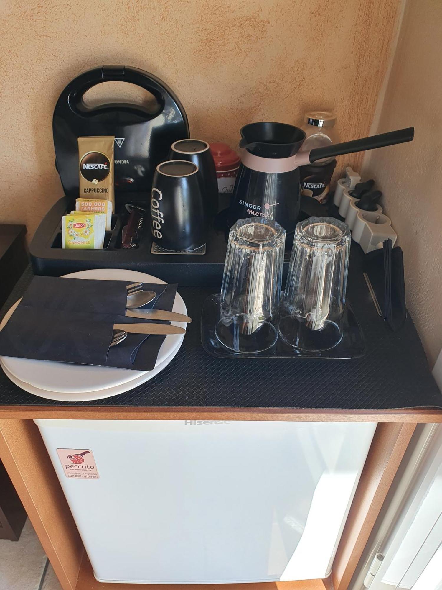 Semeli Guesthouse Karpenísion Екстериор снимка