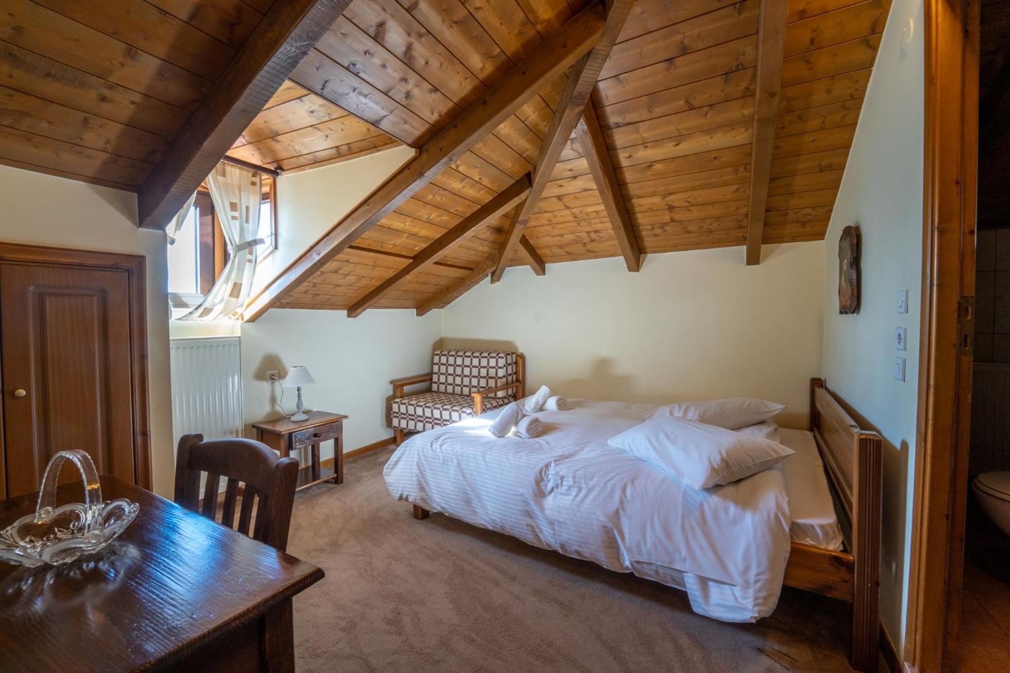 Semeli Guesthouse Karpenísion Екстериор снимка