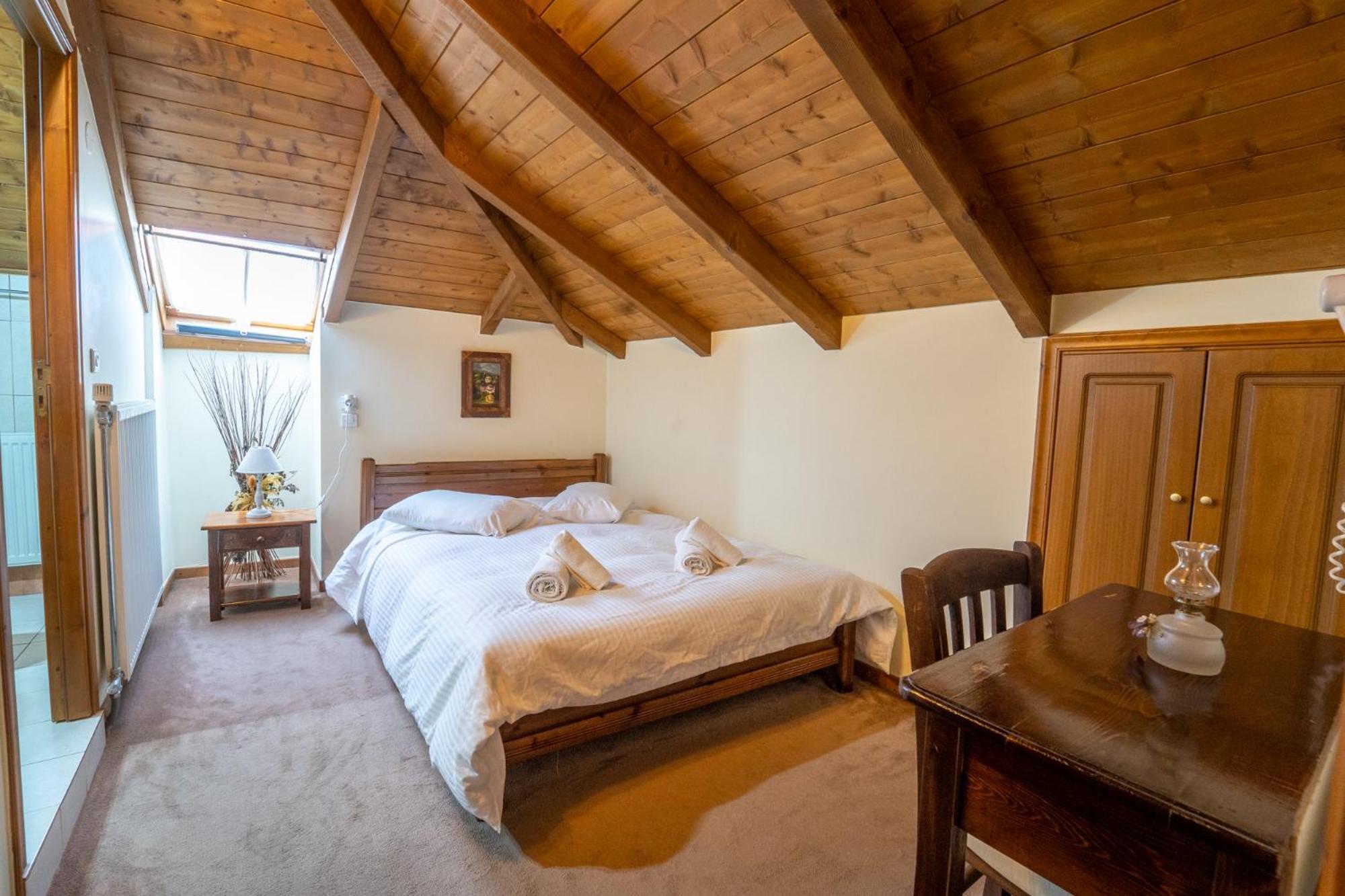 Semeli Guesthouse Karpenísion Екстериор снимка