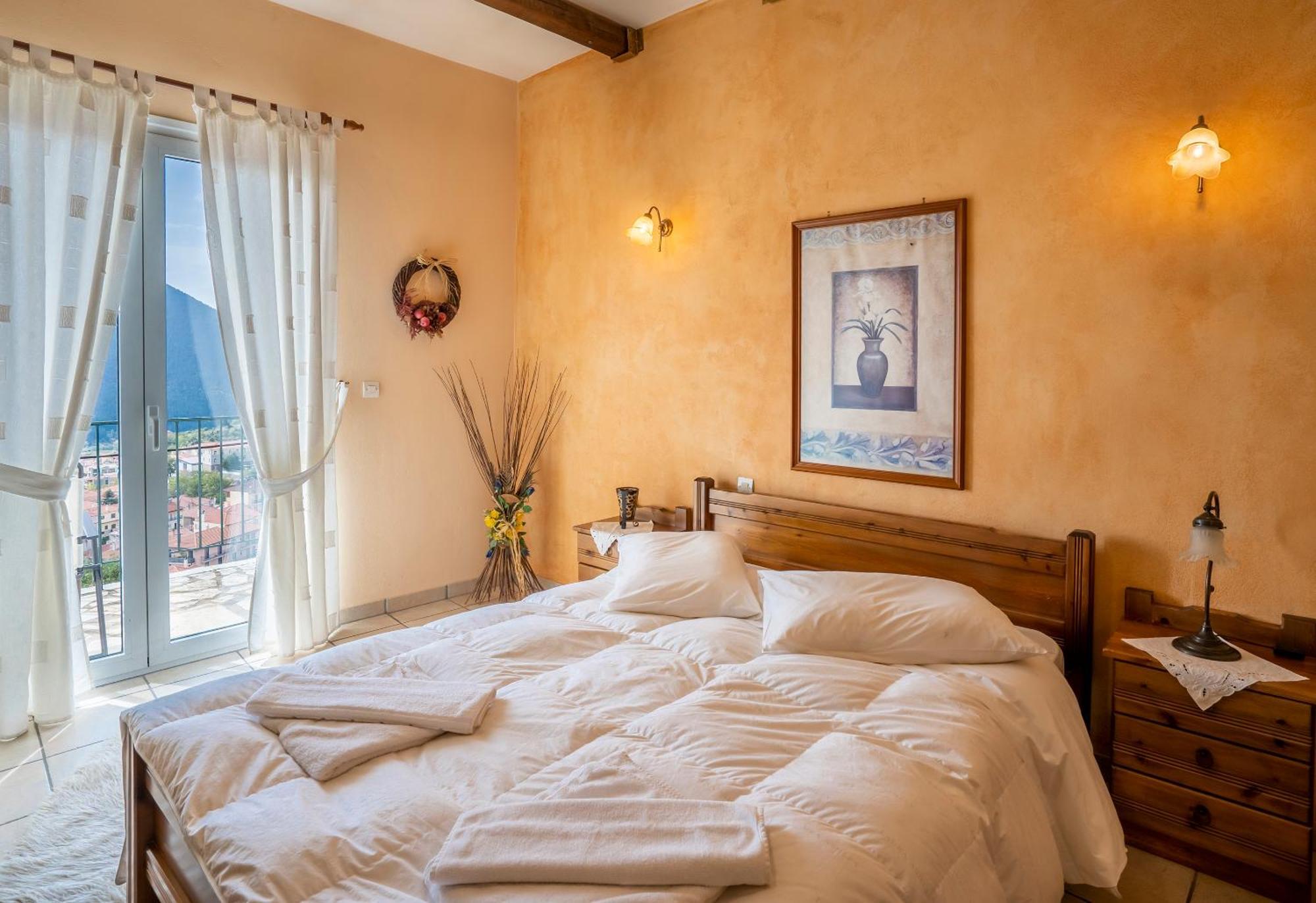 Semeli Guesthouse Karpenísion Екстериор снимка